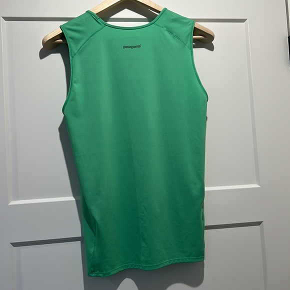 Patagonia Scoop Neck Tank Top Size Medium - Picture 9 of 10